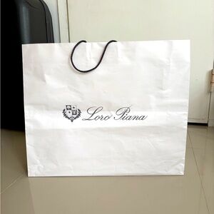 LORO PIANA Gift Bag in white size Large L 21.25” x D 5.25” x H 17.5”